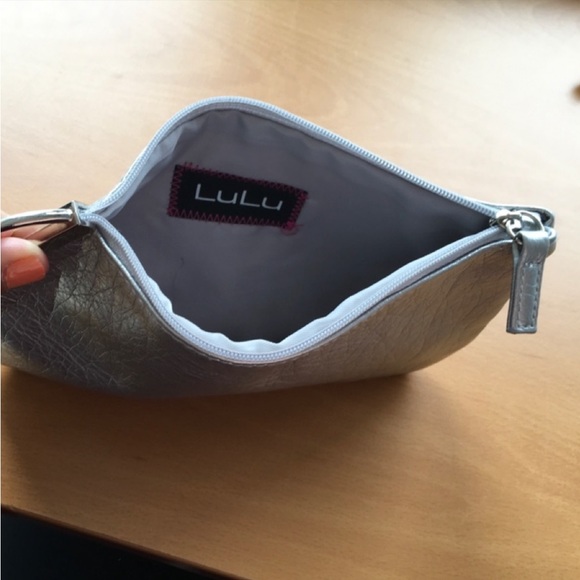 Wristlets, two colors sold together - Picture 5 of 6